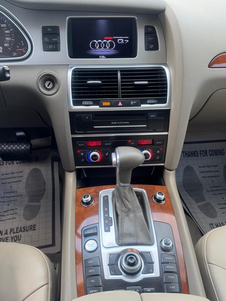 Photo 22 of this AUDI Q7