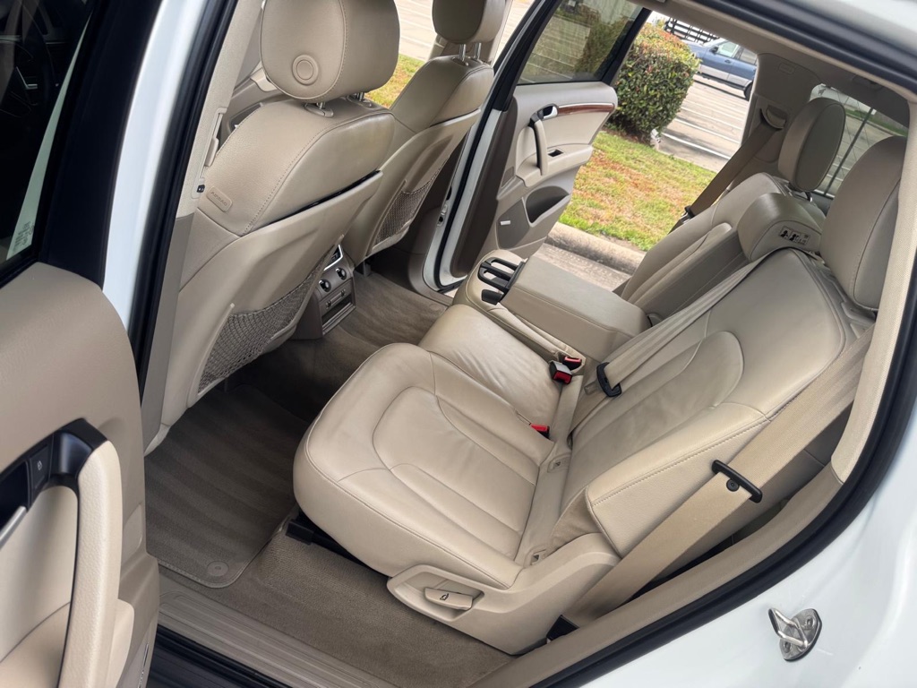 Photo 18 of this AUDI Q7