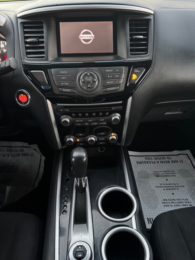 Photo 15 of this NISSAN PATHFINDER