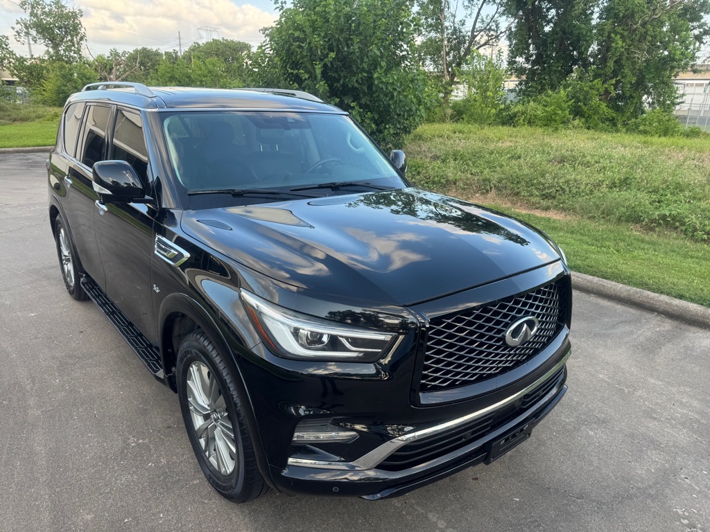 Photo 8 of this INFINITI QX80