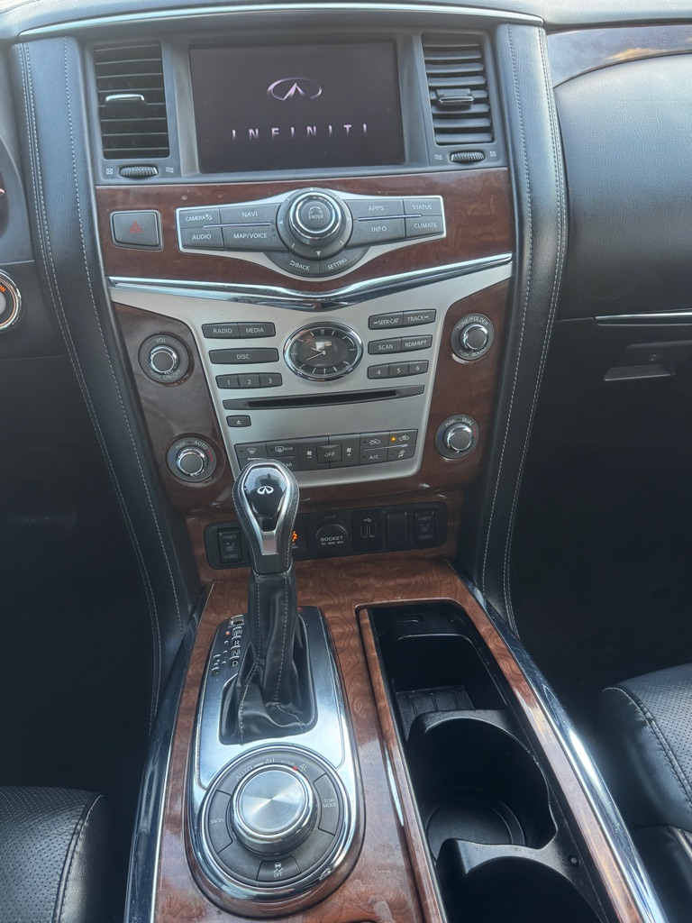Photo 17 of this INFINITI QX80