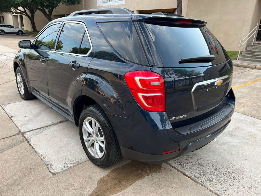 Photo 6 of this CHEVROLET EQUINOX