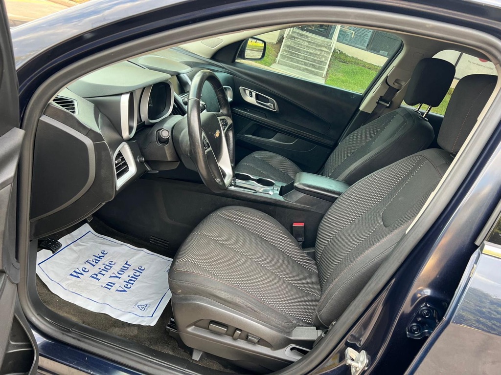 Photo 11 of this CHEVROLET EQUINOX