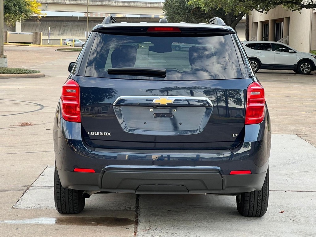 Photo 8 of this CHEVROLET EQUINOX