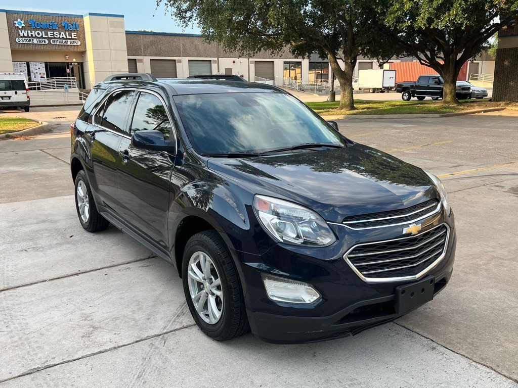Photo 2 of this CHEVROLET EQUINOX