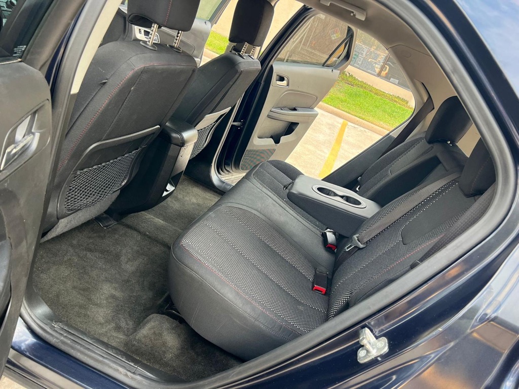 Photo 14 of this CHEVROLET EQUINOX