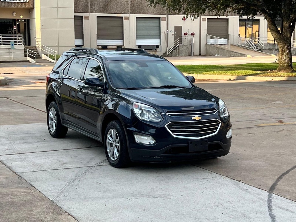 Photo 10 of this CHEVROLET EQUINOX