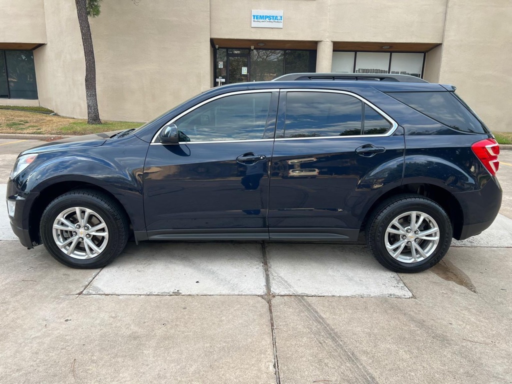 Photo 5 of this CHEVROLET EQUINOX
