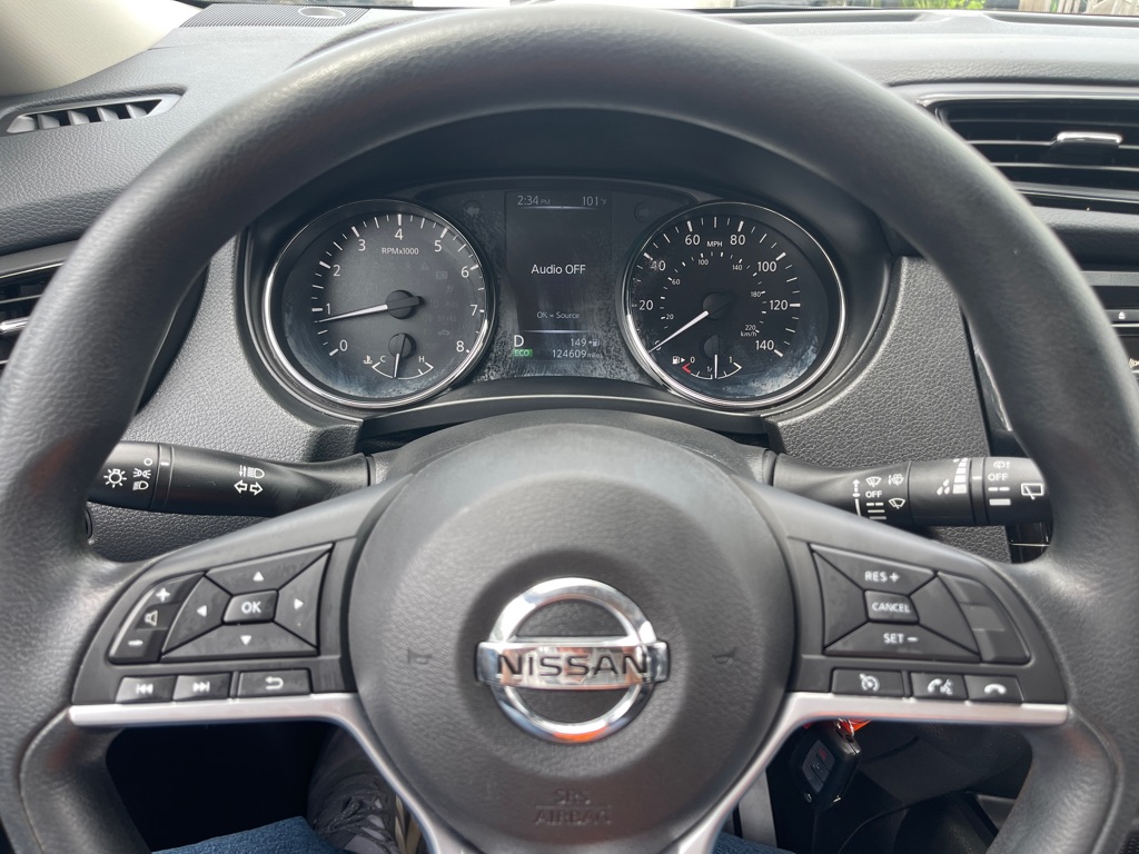 Photo 37 of this NISSAN ROGUE
