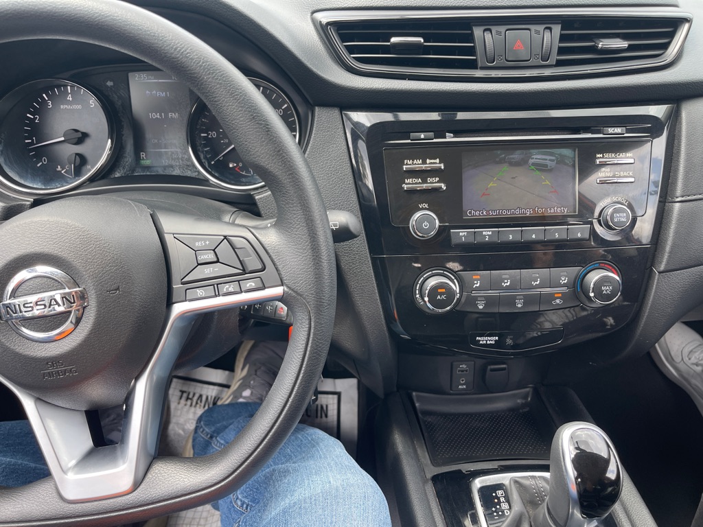 Photo 40 of this NISSAN ROGUE