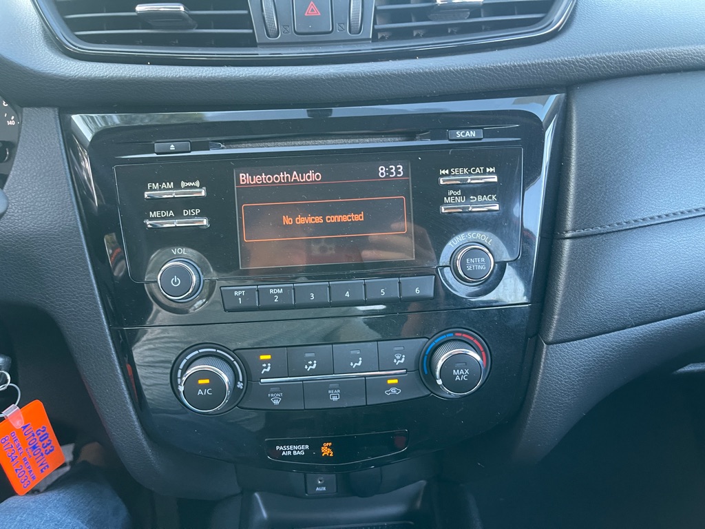 Photo 13 of this NISSAN ROGUE