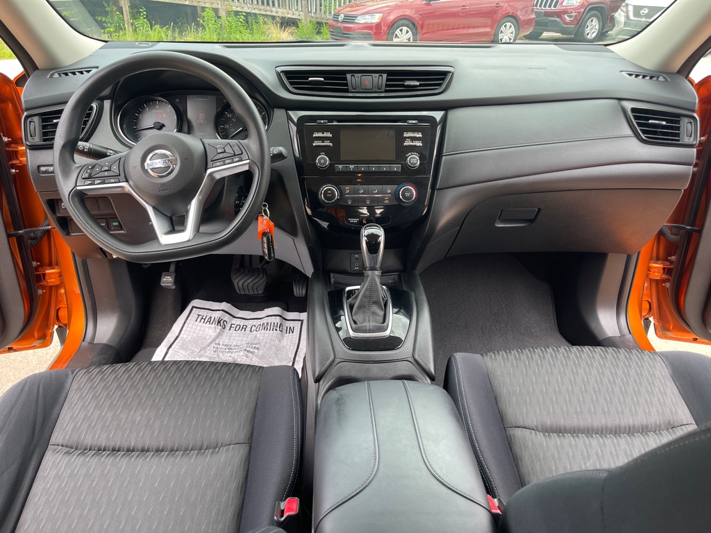 Photo 38 of this NISSAN ROGUE