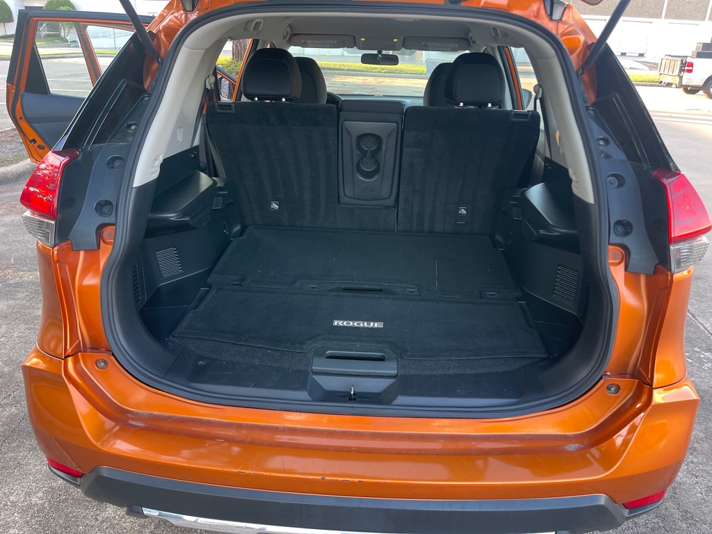 Photo 8 of this NISSAN ROGUE