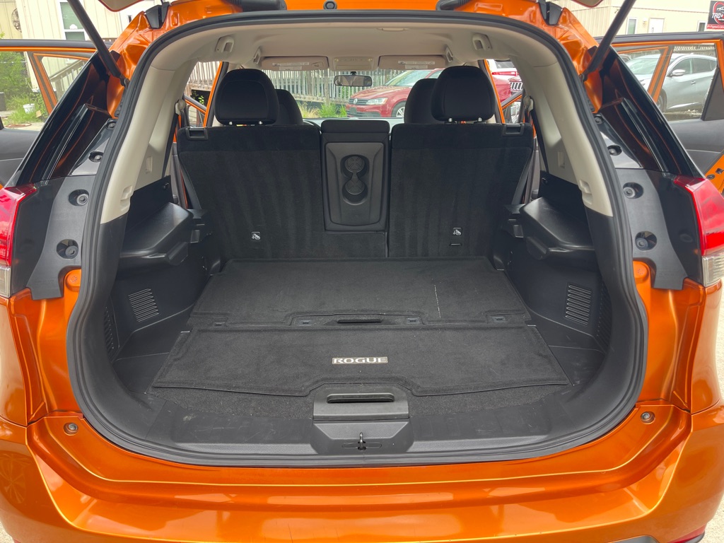 Photo 39 of this NISSAN ROGUE