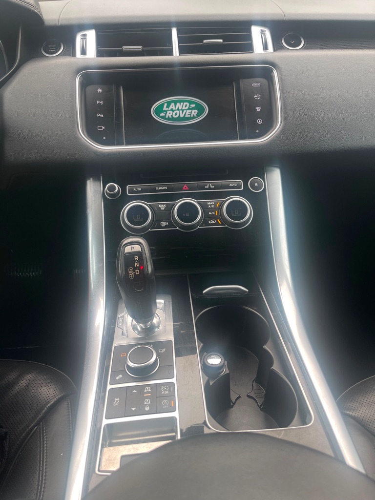 Photo 17 of this LAND ROVER RANGE ROVER SPO