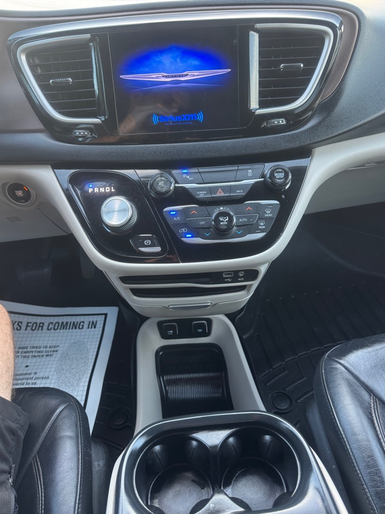 Photo 20 of this CHRYSLER PACIFICA
