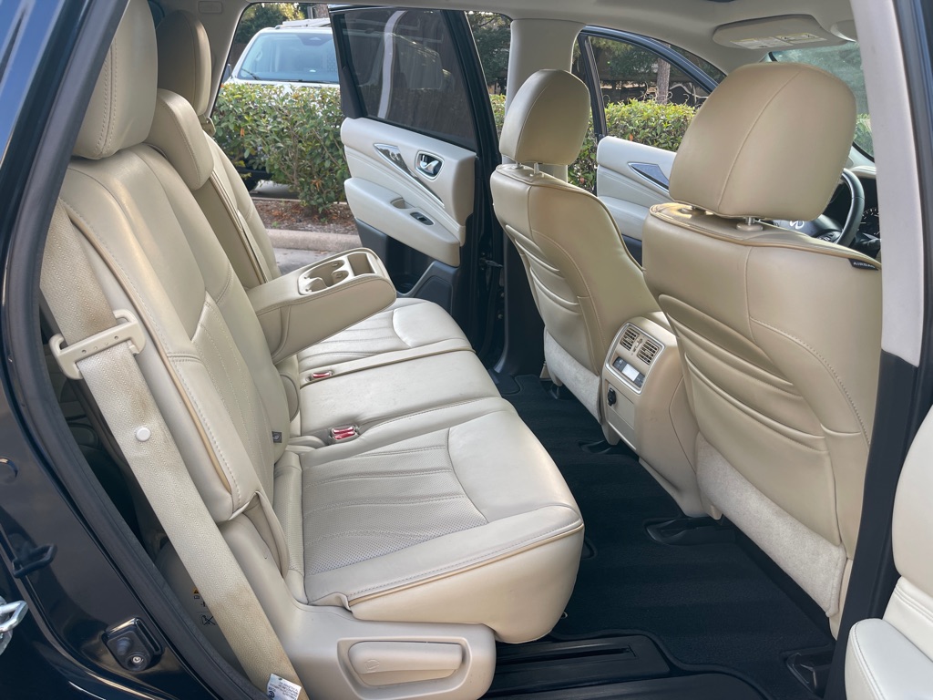Photo 16 of this INFINITI QX60