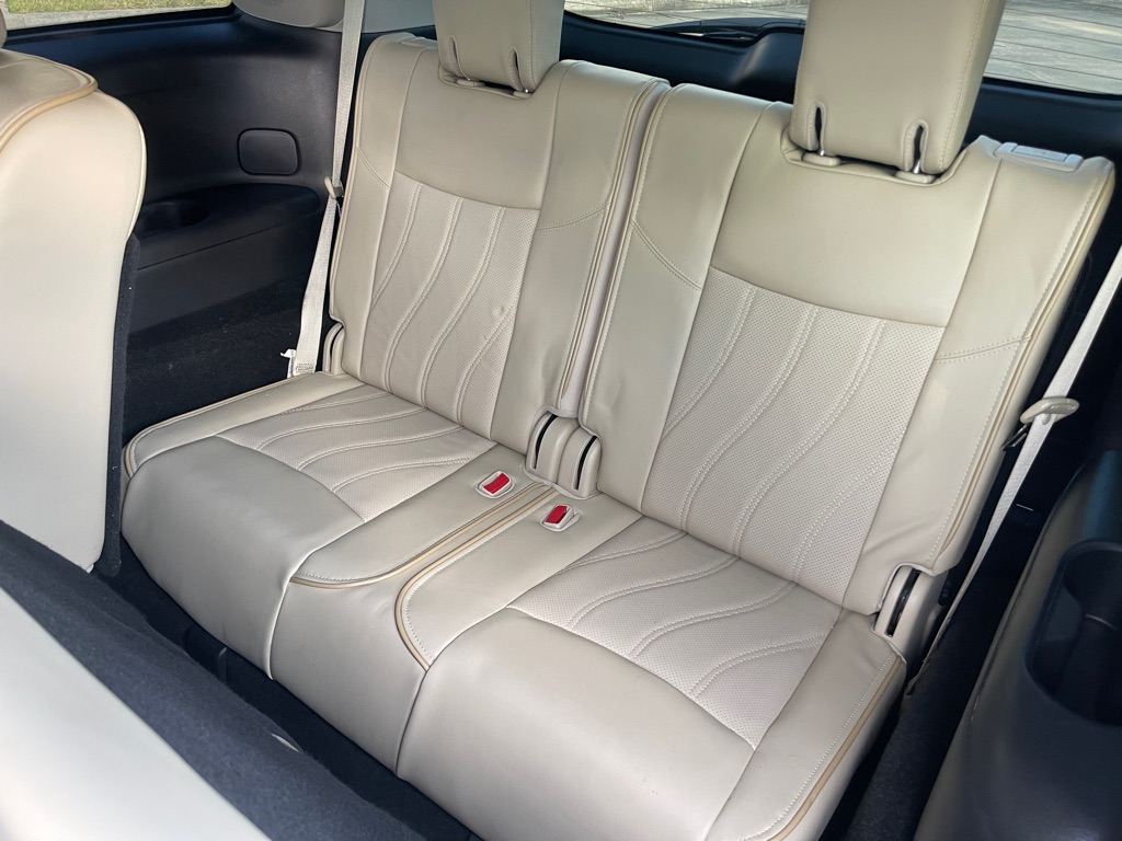 Photo 18 of this INFINITI QX60