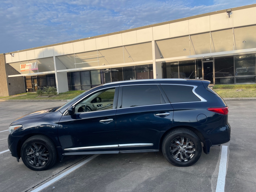 Photo 10 of this INFINITI QX60