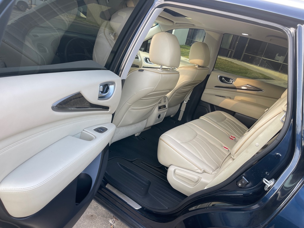 Photo 14 of this INFINITI QX60