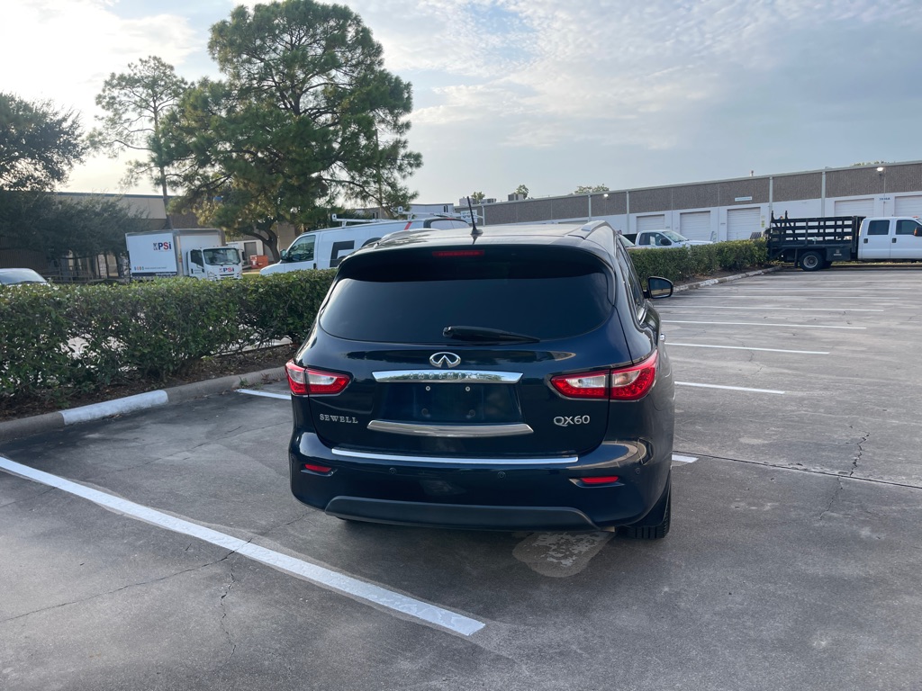 Photo 8 of this INFINITI QX60