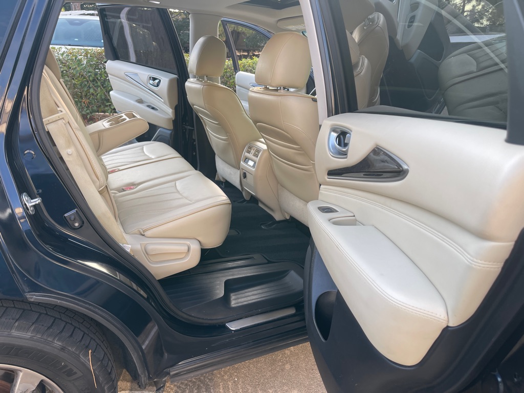 Photo 17 of this INFINITI QX60
