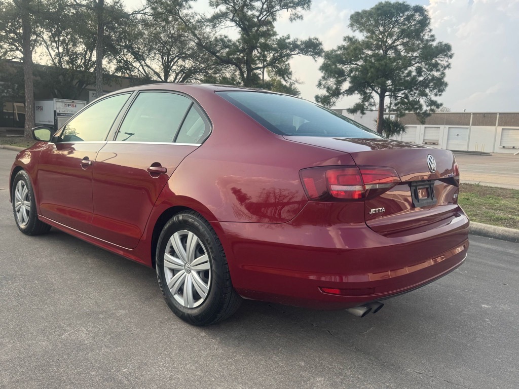 Photo 4 of this VOLKSWAGEN JETTA
