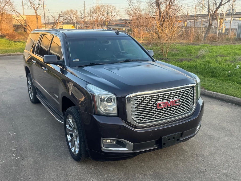 Photo 9 of this GMC YUKON XL