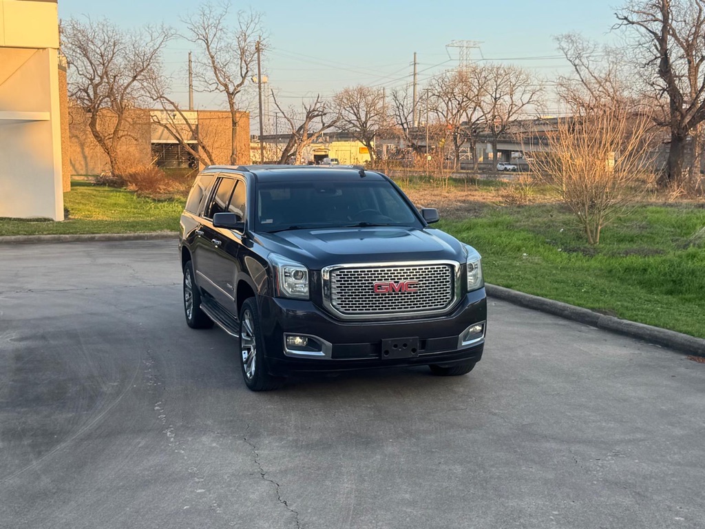 Photo 11 of this GMC YUKON XL