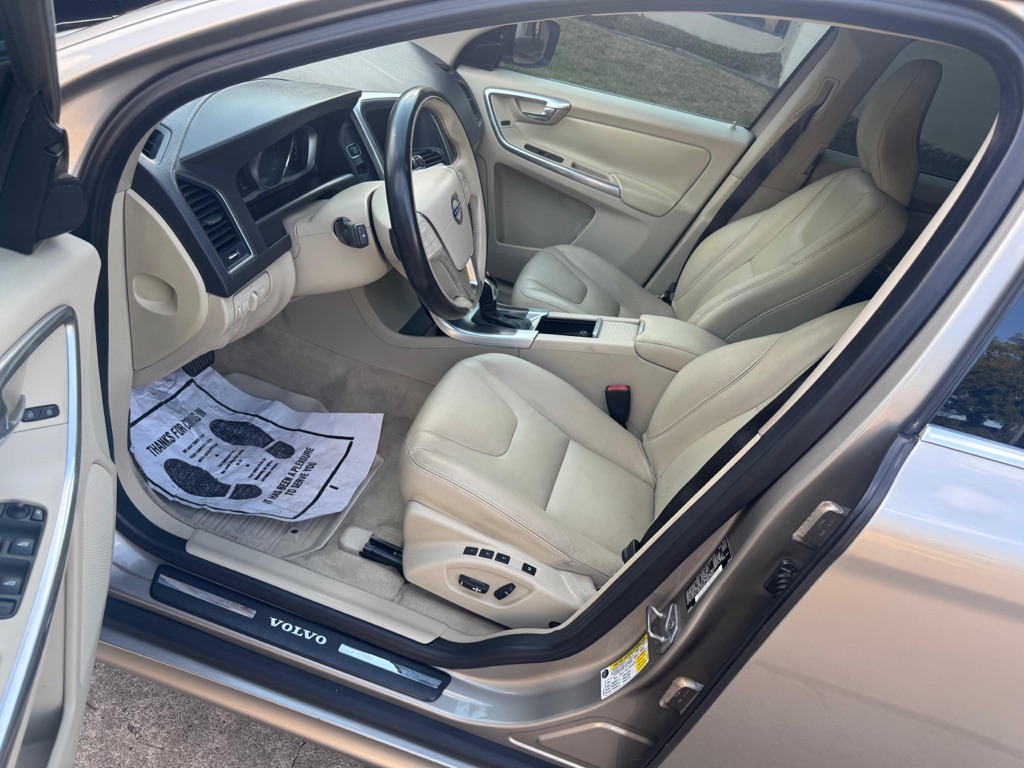 Photo 11 of this VOLVO XC60