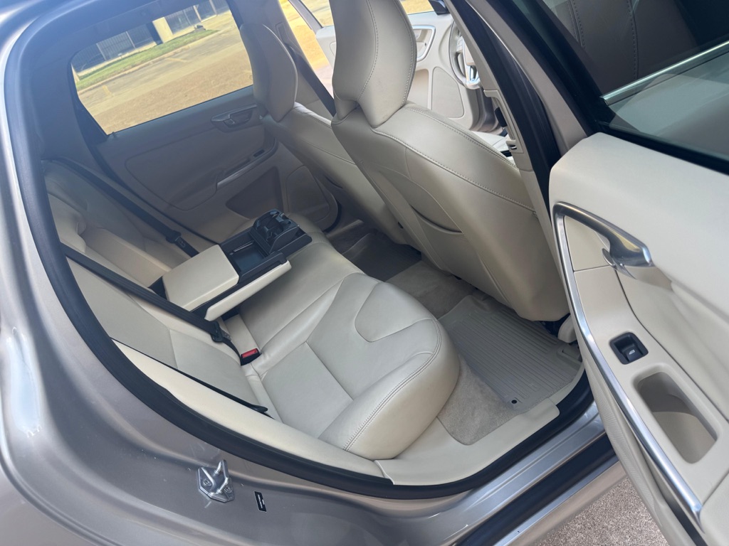 Photo 13 of this VOLVO XC60