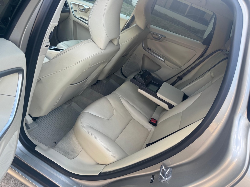 Photo 14 of this VOLVO XC60