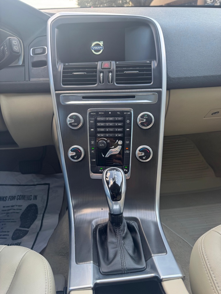 Photo 15 of this VOLVO XC60