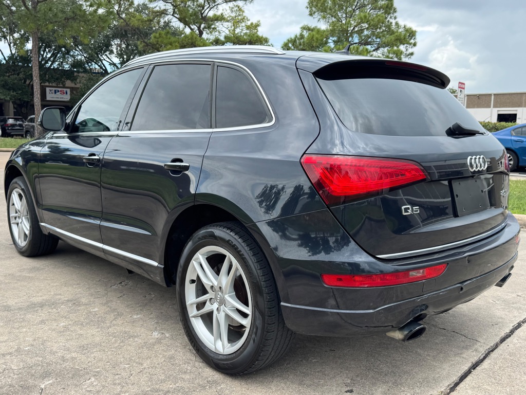 Photo 5 of this AUDI Q5