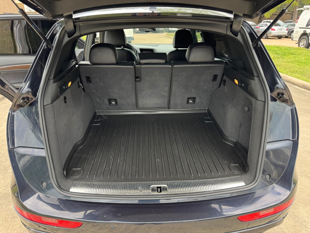 Photo 15 of this AUDI Q5