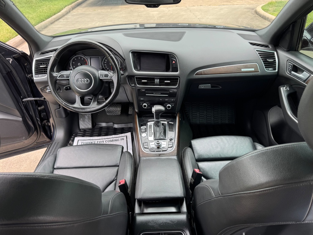 Photo 11 of this AUDI Q5