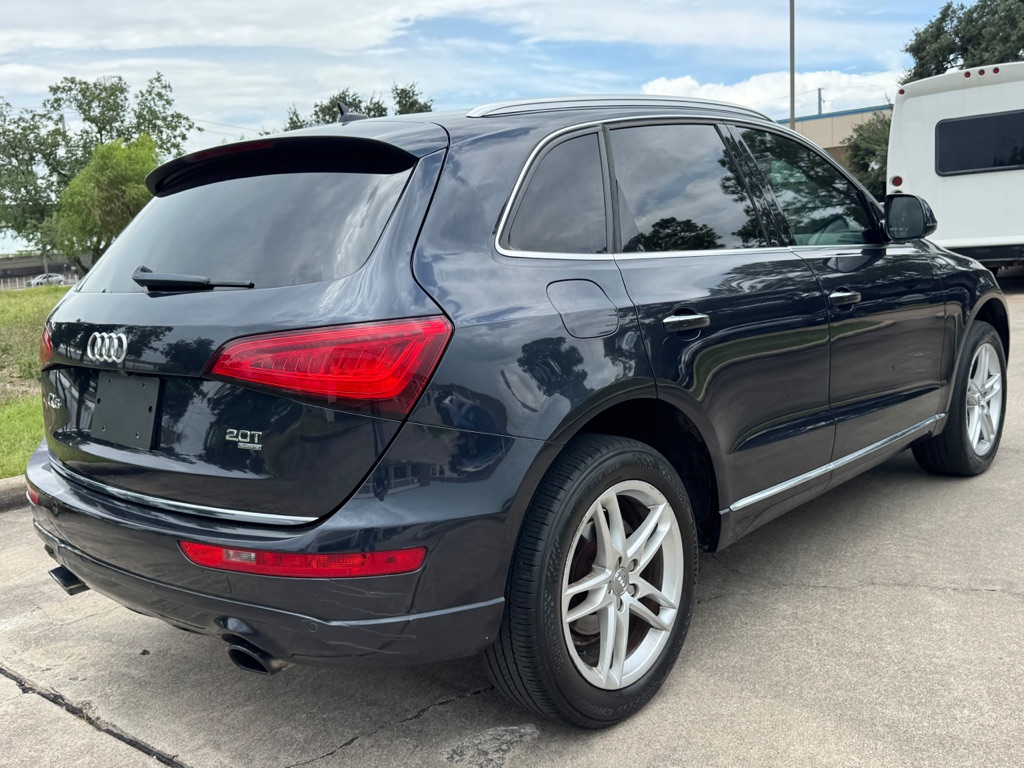Photo 7 of this AUDI Q5