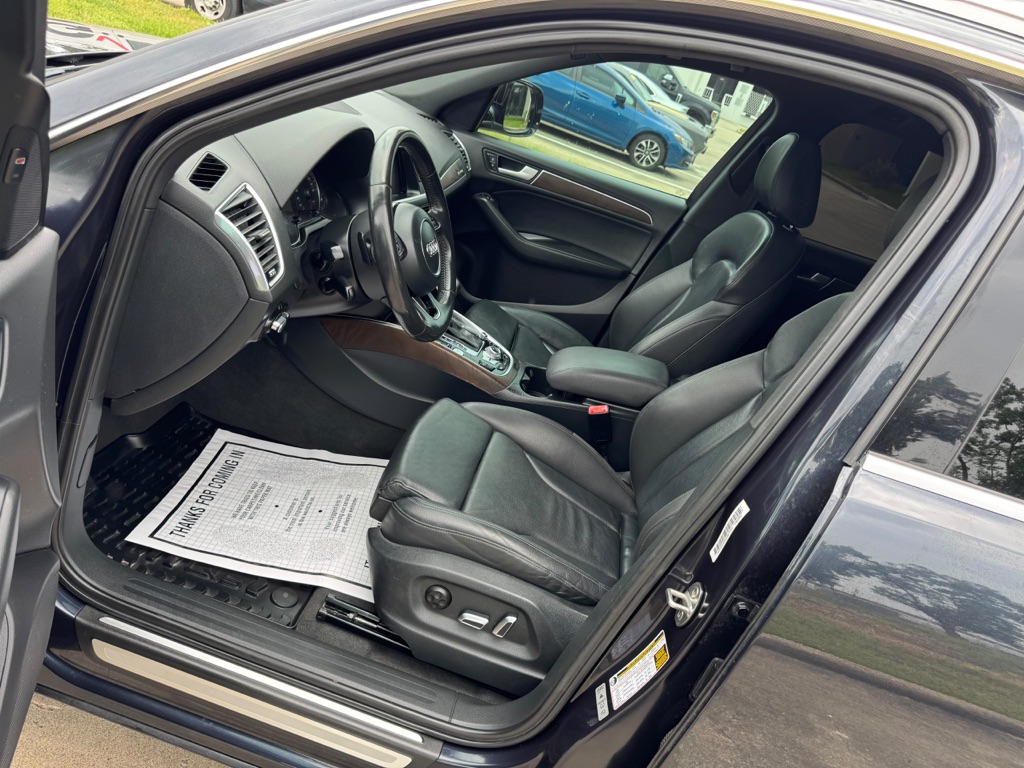 Photo 17 of this AUDI Q5