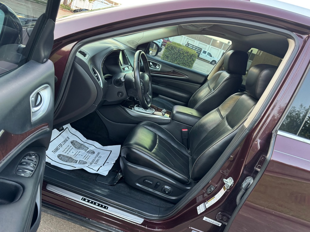 Photo 10 of this INFINITI QX60