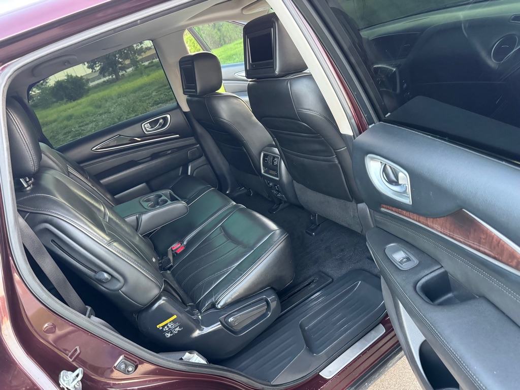 Photo 12 of this INFINITI QX60