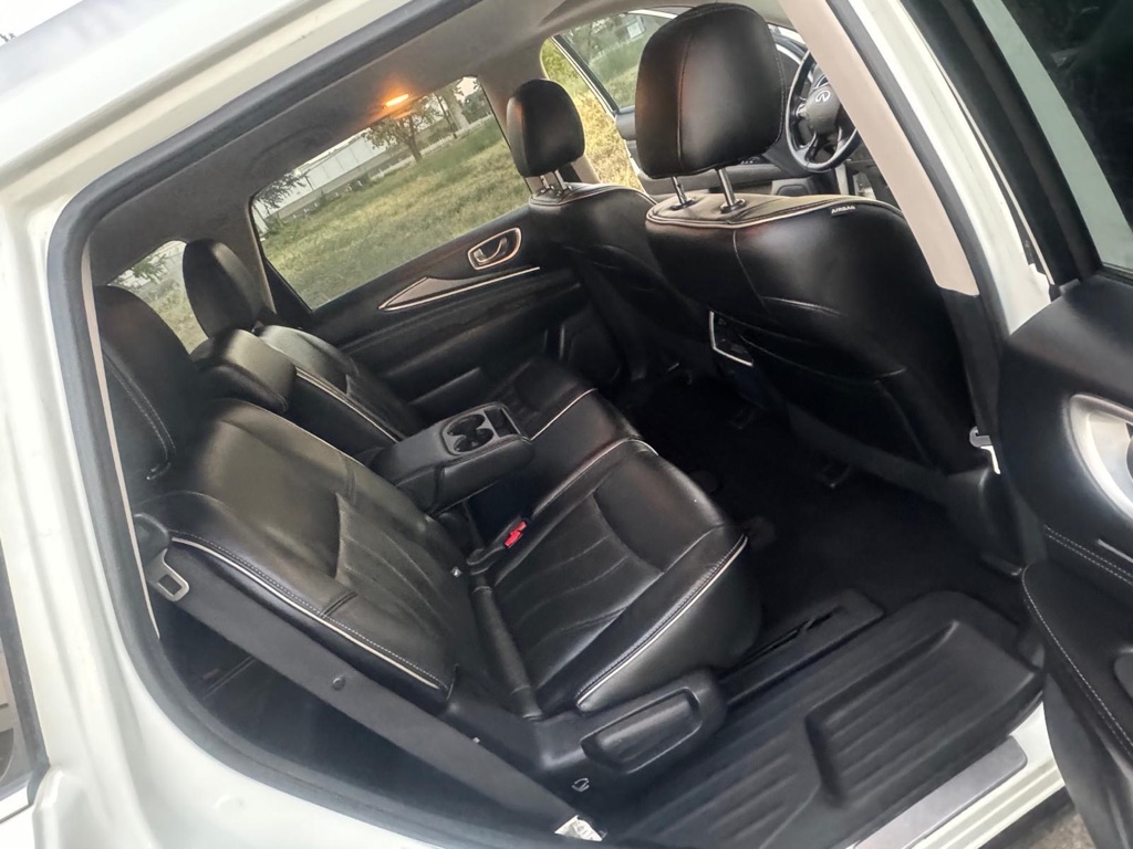 Photo 13 of this INFINITI QX60