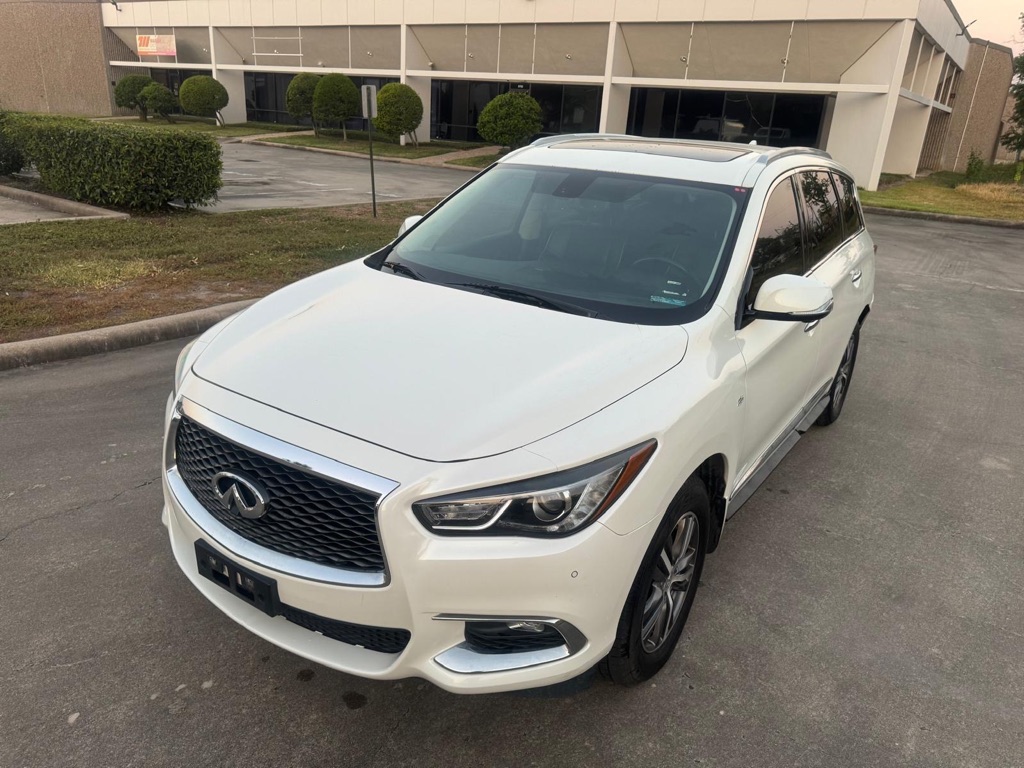 Photo 8 of this INFINITI QX60