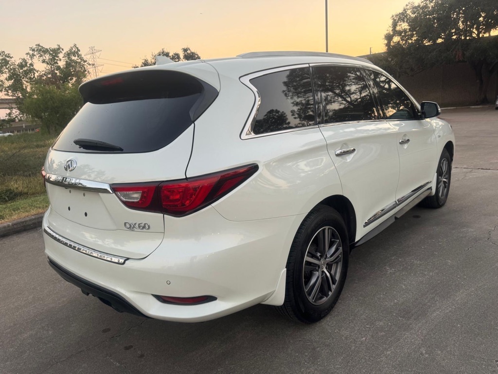 Photo 6 of this INFINITI QX60