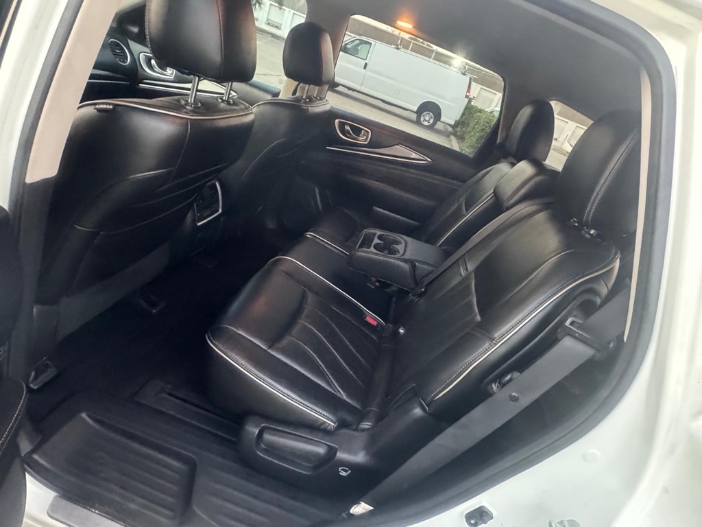 Photo 14 of this INFINITI QX60