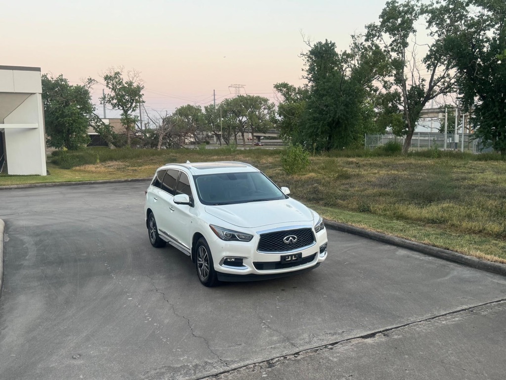 Photo 11 of this INFINITI QX60