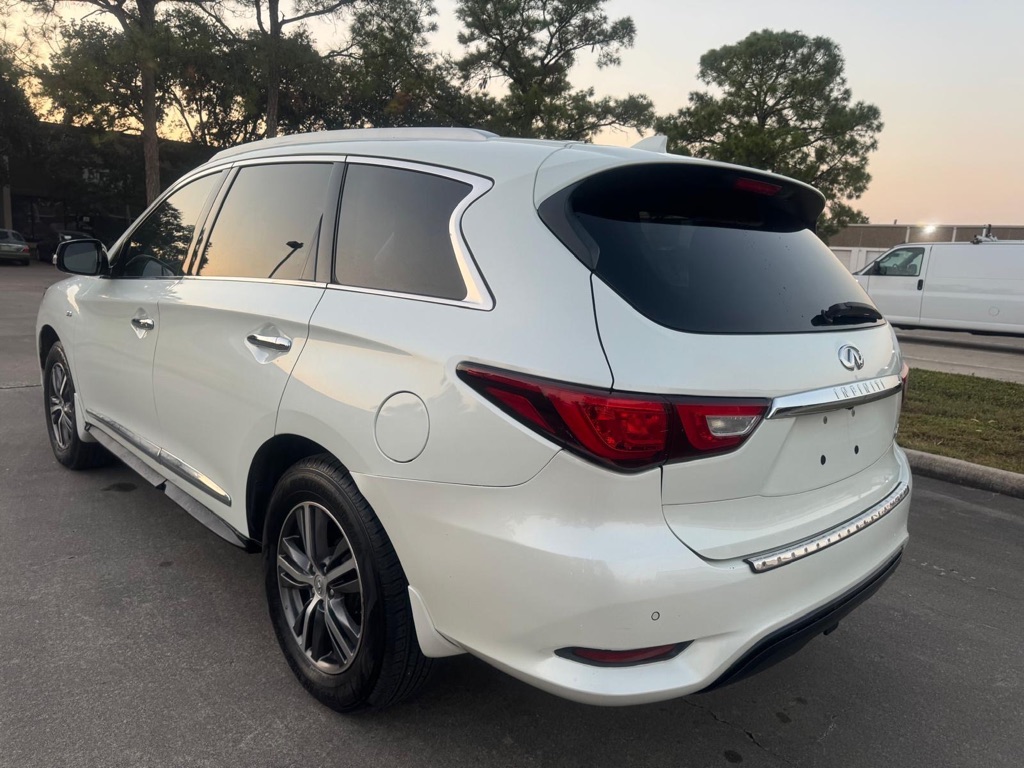 Photo 5 of this INFINITI QX60