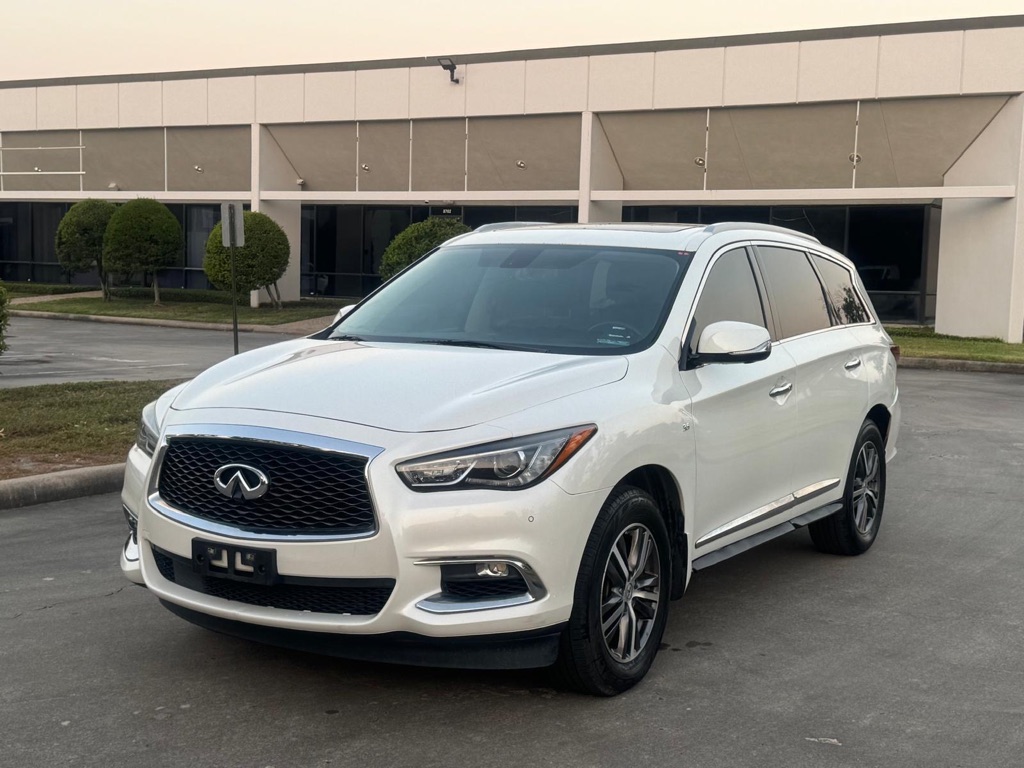 Photo 2 of this INFINITI QX60