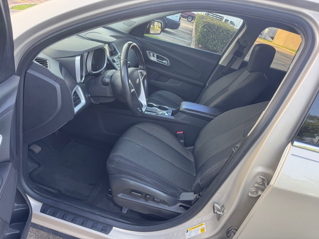Photo 13 of this CHEVROLET EQUINOX