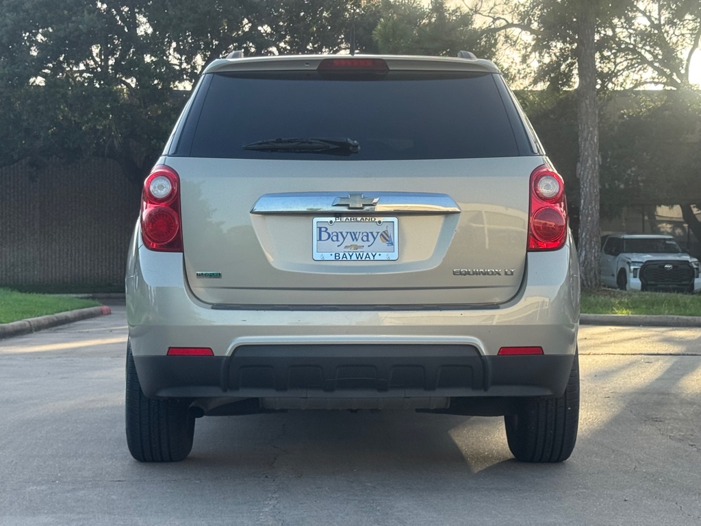 Photo 8 of this CHEVROLET EQUINOX