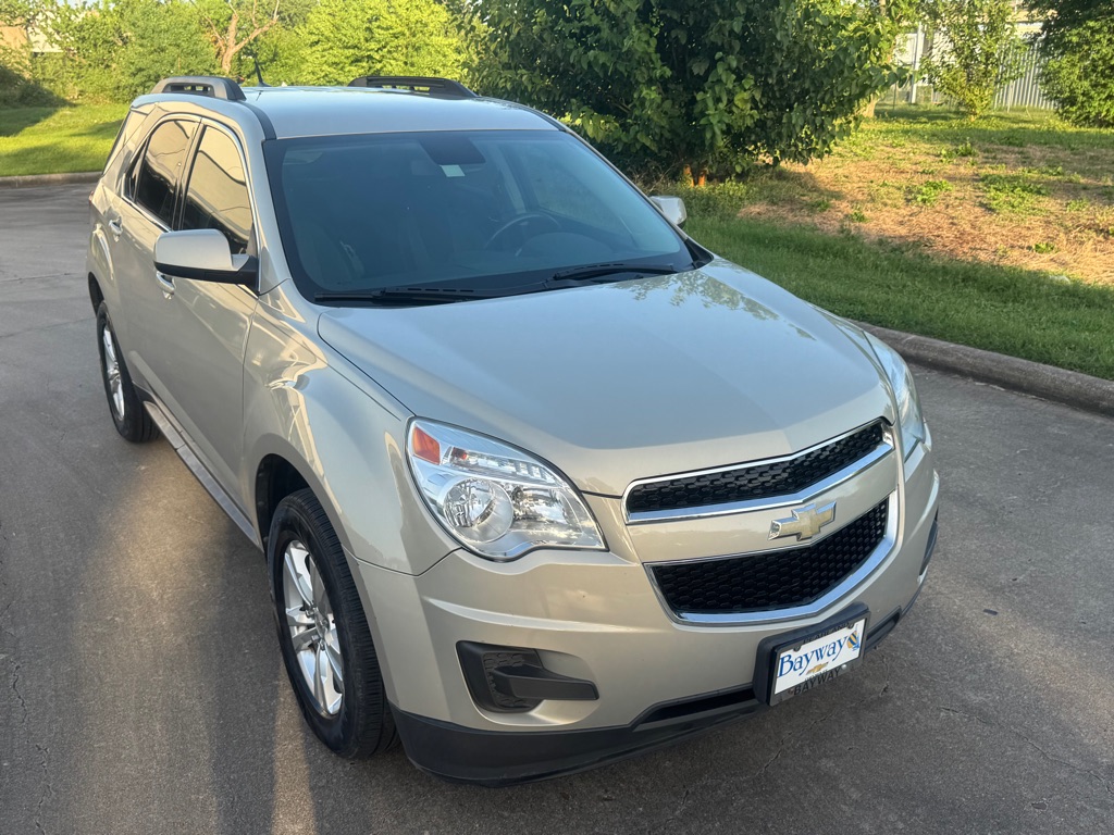 Photo 10 of this CHEVROLET EQUINOX